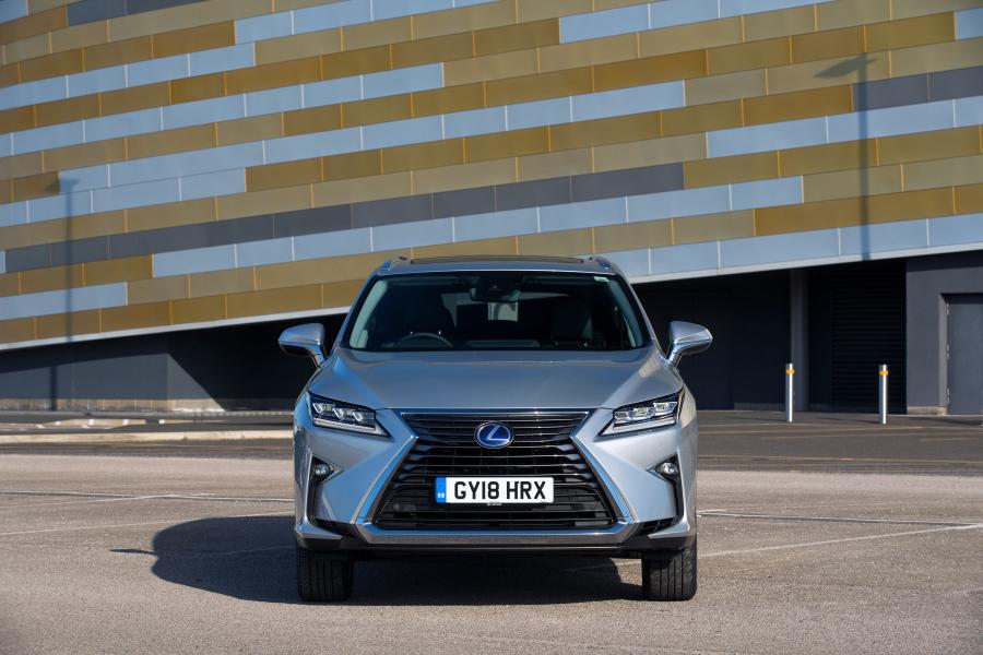  Lexus RX450hL 2018 года  (UK) (фото 3 из 38)
